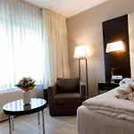 Lion's Garden 4*