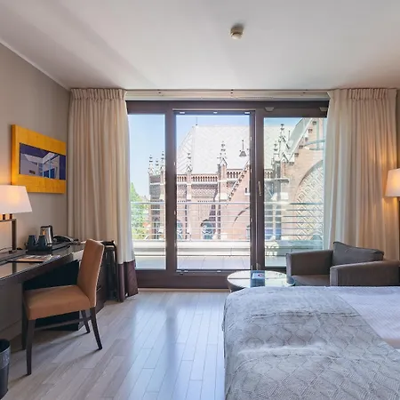 Hotel Lion's Garden 4*