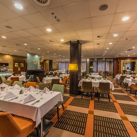Lion's Garden Hotel