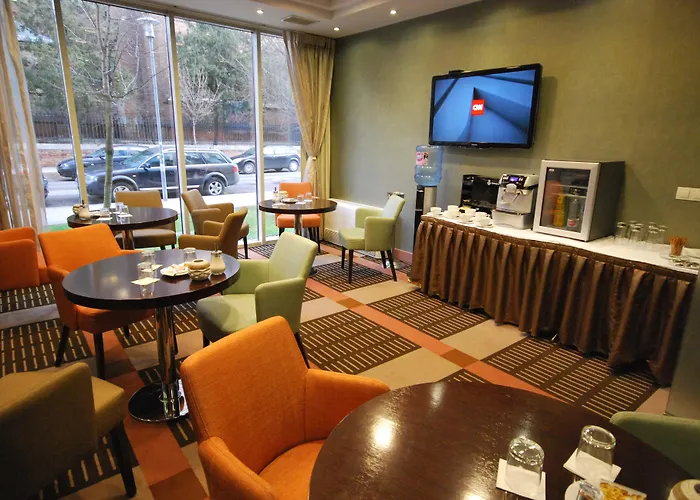 Hotel Lion's Garden 4*