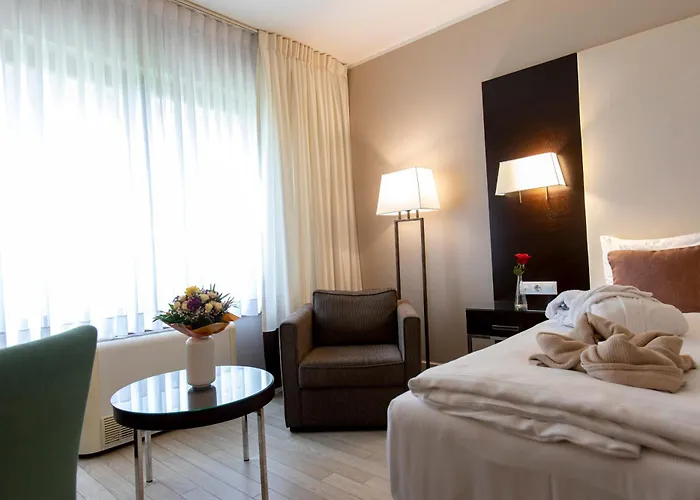 Lion's Garden 4*