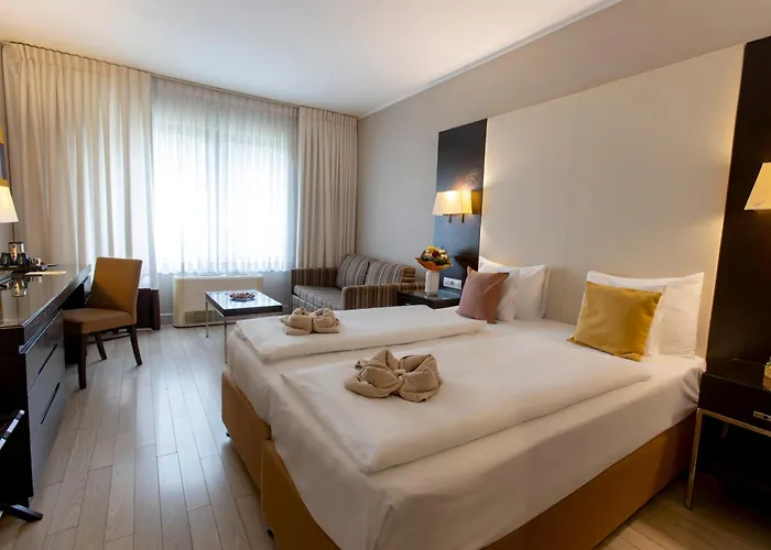 Lion's Garden Hotel 4*