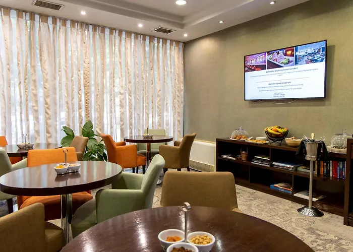 Lion's Garden Hotel