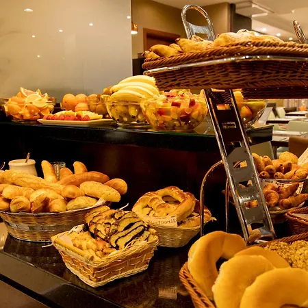 فندق Lion's Garden 4*