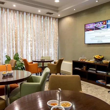 Lion's Garden Hotel