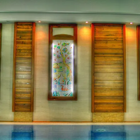 Lion's Garden Otel 4*