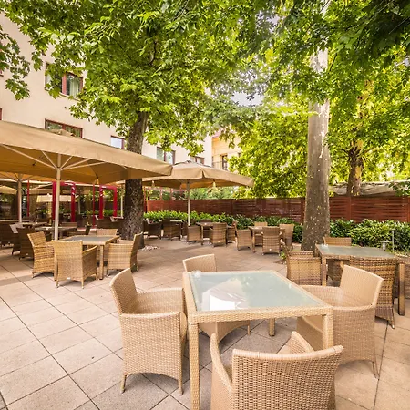 Otel Lion's Garden Budapeşte