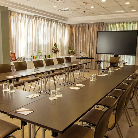 Lion's Garden Hotel 4*
