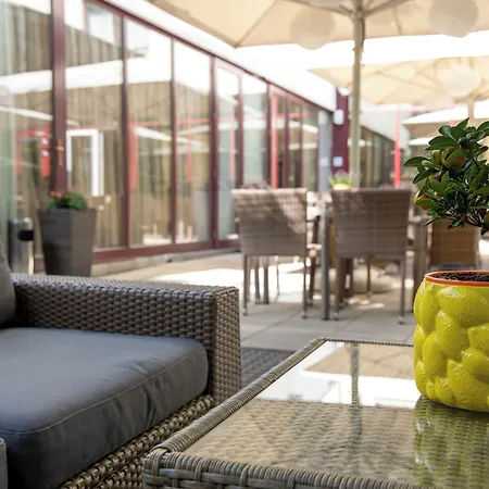 Lion's Garden Hotel