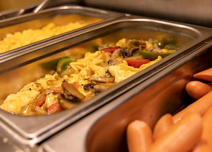 Lion's Garden Hotel 4*