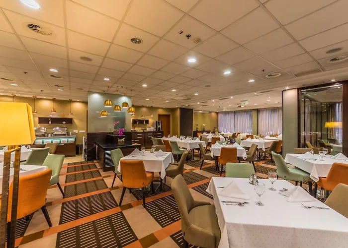 Lion's Garden Hotel 4*