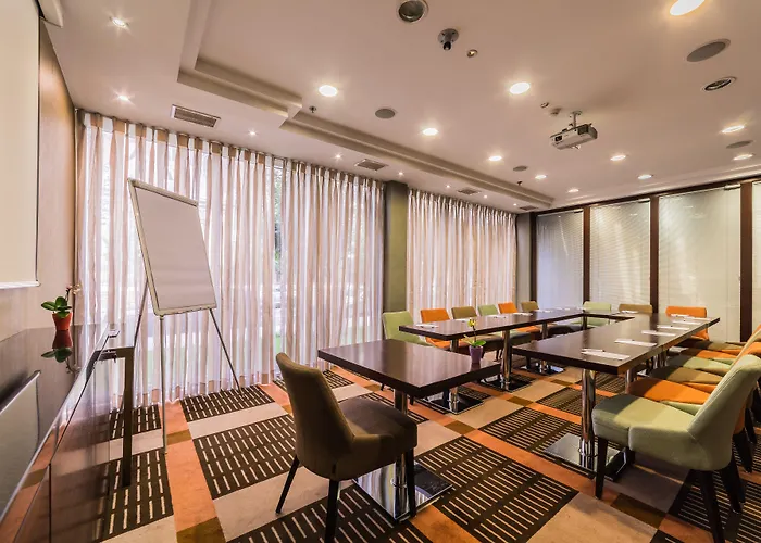 Lion's Garden Hotel