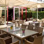 Lion's Garden Hotel