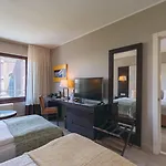 Lion's Garden 4*
