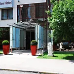 Hotel Lion's Garden 4*