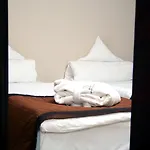 Hotel Lion's Garden 4*