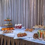 Lion's Garden Hotel 4*
