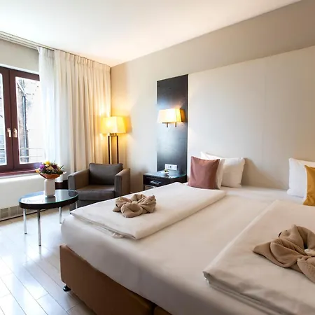 فندق Lion's Garden 4*