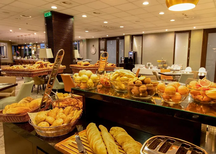 Ξενοδοχείο Lion's Garden 4*