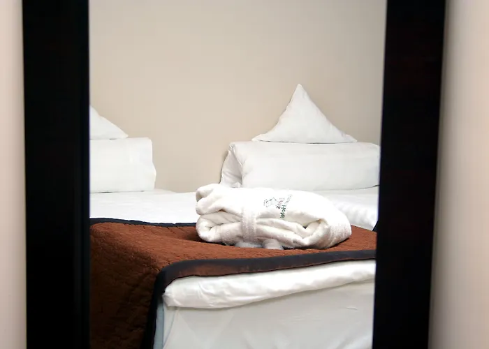 Ξενοδοχείο Lion's Garden 4*